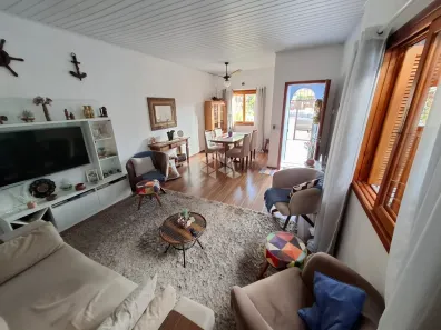 Casa com 2 Quartos à venda, 110m² no Santana, Porto Alegre