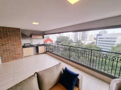 Apartamento com 3 Quartos para alugar, 137m² no Santo Amaro, São Paulo