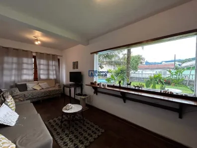 Sobrado com 4 Quartos à venda, 386m² no Tabatinga, Caraguatatuba
