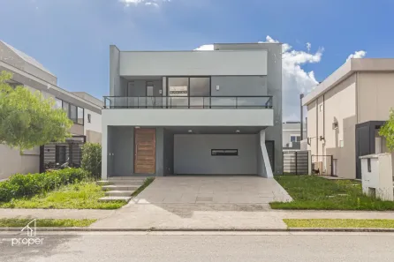 Casa com 3 Quartos à venda, 223m² no Laranjal, Pelotas