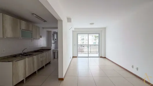Apartamento com 3 Quartos para alugar, 103m² no Abraão, Florianópolis