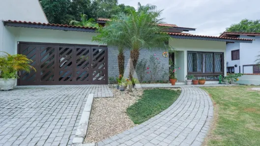 Casa com 3 Quartos à venda, 184m² no Anita Garibaldi, Joinville