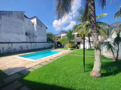 Casa de Condomínio com 4 Quartos para alugar, 600m² no Anil, Rio de Janeiro