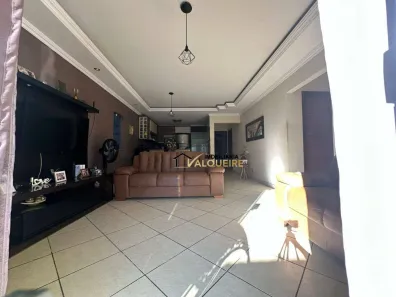 Casa com 5 Quartos à venda, 250m² no Bento Ribeiro, Rio de Janeiro