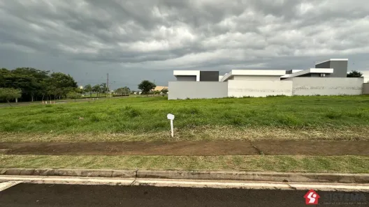 Lote/Terreno à venda, 300m² no Parque Residencial Mart Ville, Presidente Prudente