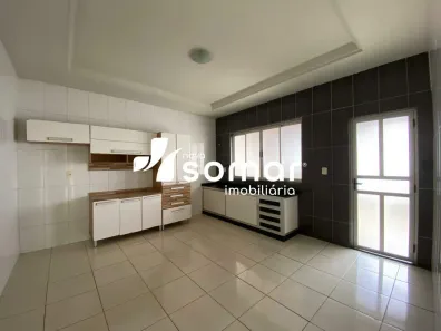 Casa com 3 Quartos para alugar, 100m² no Jardim Candelária, Divinópolis