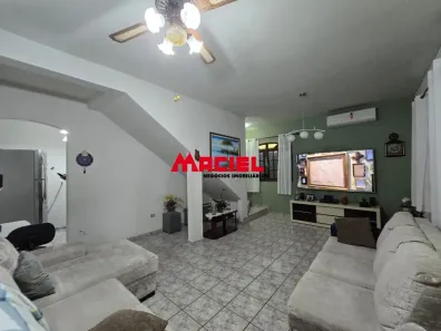 Sobrado com 4 Quartos à venda, 204m² no Residencial Cambuí, São José dos Campos