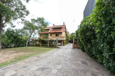 Casa de Condomínio com 3 Quartos à venda, 200m² no Pedra Redonda, Porto Alegre
