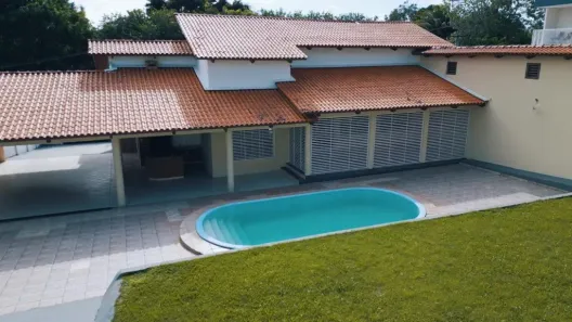 Imóvel Comercial com 3 Quartos para alugar, 400m² no Loteamento dos Engenheiros, Rio Branco