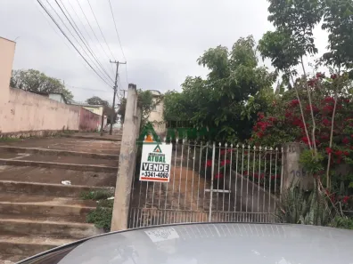 Casa com 2 Quartos à venda, 111m² no Califórnia, Londrina