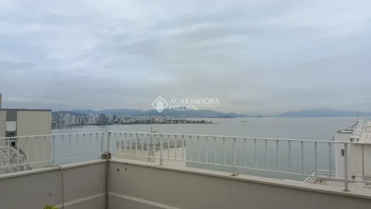 Cobertura com 2 Quartos para alugar, 173m² no Centro, Florianópolis