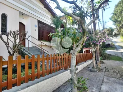 Sobrado com 4 Quartos à venda, 270m² no Vila Irmãos Arnoni, São Paulo