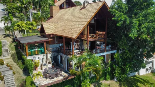 Casa de Condomínio com 4 Quartos para venda ou aluguel, 500m² no Alpes Suiços, Gravatá