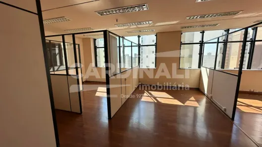 Ponto Comercial para alugar, 82m² no Centro, Ribeirão Preto