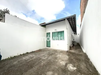 Casa com 2 Quartos à venda, 89m² no Sapucaia, Contagem
