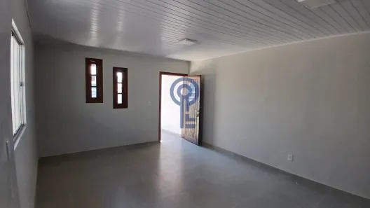 Casa com 2 Quartos para alugar, 95m² no Carianos, Florianópolis
