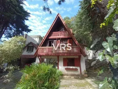 Casa com 3 Quartos à venda, 137m² no Cascata dos Amores, Teresópolis