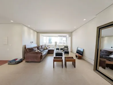 Apartamento com 4 Quartos à venda, 230m² no Centro, Londrina