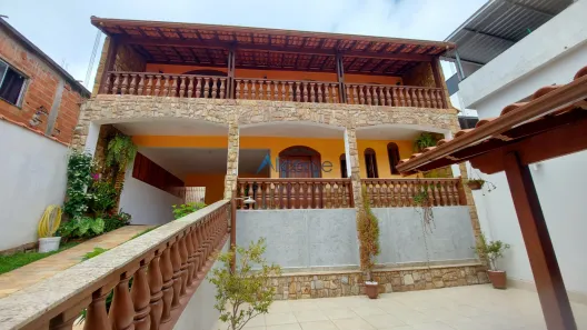 Casa com 3 Quartos à venda, 158m² no Santos Dumont, Juiz de Fora