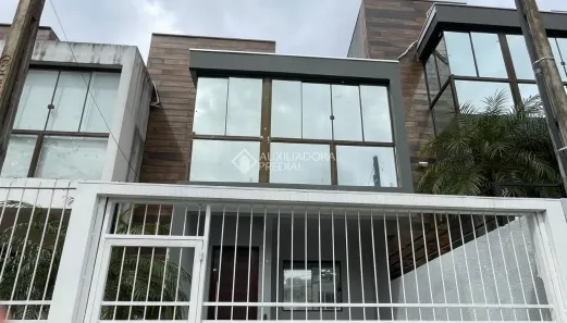 Sobrado com 2 Quartos para alugar, 76m² no Oriço, Gravataí
