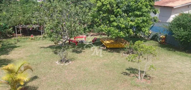 Fazenda/Sítio com 3 Quartos à venda, 1200m² no Centro, Louveira