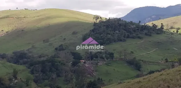 Fazenda/Sítio com 2 Quartos à venda, 100m² no Espírito Santo, Paraibuna