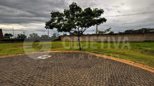 Lote/Terreno à venda, 529m² no Laranjeiras, Uberlândia