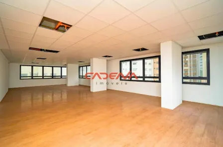 Sala Comercial para alugar, 261m² no Água Verde, Curitiba
