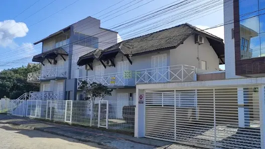 Apartamento com 2 Quartos para alugar, 80m² no Canto Grande, Bombinhas
