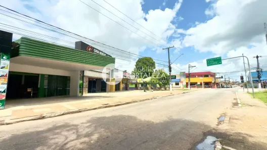 Ponto Comercial com 4 Quartos para alugar, 825m² no Seis de Agosto, Rio Branco
