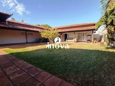 Casa com 3 Quartos à venda, 405m² no Santa Maria, Uberaba