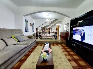 Casa com 3 Quartos à venda, 232m² no Jardim Maria Estela, São Paulo