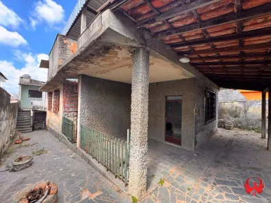 Casa com 7 Quartos à venda, 360m² no Jardim Laguna, Contagem