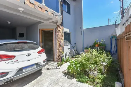Sobrado com 3 Quartos à venda, 98m² no Sítio Cercado, Curitiba