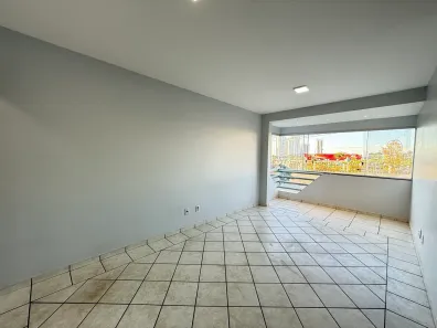 Apartamento com 3 Quartos para alugar, 74m² no Alto da Glória, Goiânia