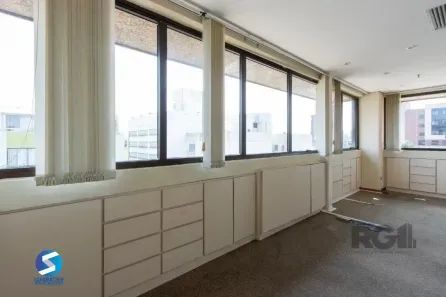 Sala Comercial à venda, 52m² no Menino Deus, Porto Alegre