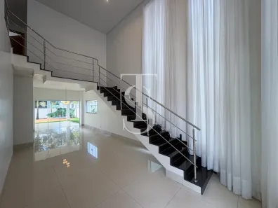 Casa de Condomínio com 5 Quartos para alugar, 294m² no Jardins Valência, Goiânia