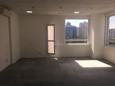 Sala Comercial para alugar, 89m² no Alphaville Empresarial, Barueri
