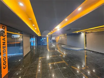 Prédio Comercial para alugar, 1200m² no Santo Amaro, São Paulo