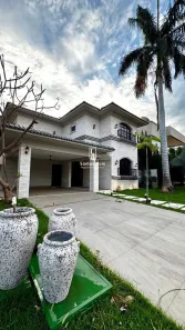 Sobrado com 3 Quartos à venda, 304m² no Jardim Itália, Cuiabá