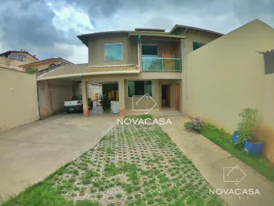 Sobrado com 4 Quartos à venda, 558m² no Santa Mônica, Belo Horizonte
