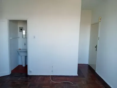 Apartamento com 1 Quarto para alugar, 35m² no Três Figueiras, Porto Alegre