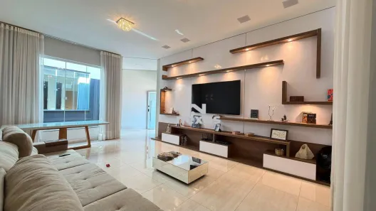 Casa de Condomínio com 3 Quartos à venda, 200m² no Novo Mundo, Uberlândia