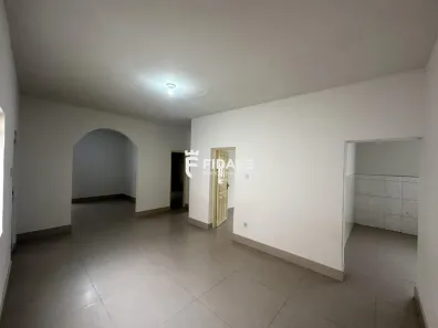 Casa com 3 Quartos para venda ou aluguel, 160m² no Santo Antônio, Montes Claros