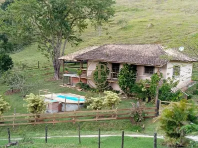 Fazenda/Sítio com 2 Quartos à venda, 200m² no Cedro, Paraibuna
