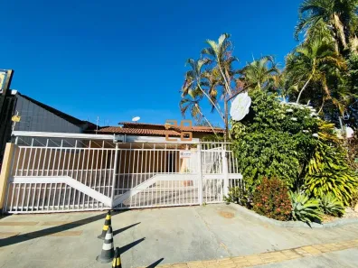 Casa com 4 Quartos para alugar, 193m² no Jardim América, Goiânia