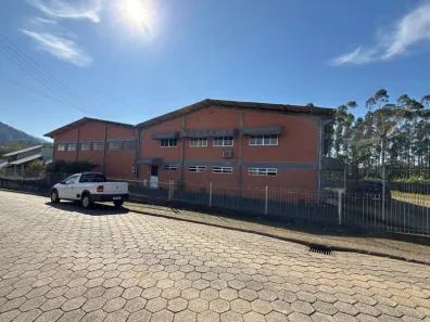 Galpão/Depósito/Armazém para venda ou aluguel, 375m² no Rodeio 12, Rodeio