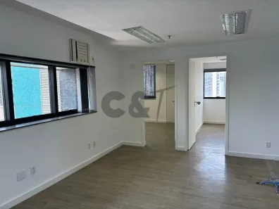 Sala Comercial para alugar, 124m² no Indianópolis, São Paulo
