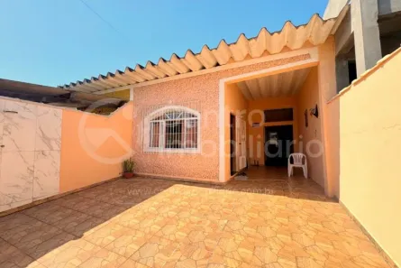Casa com 2 Quartos à venda, 102m² no Balneario Arpoador, Peruíbe