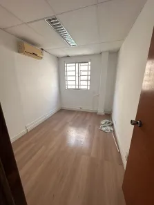 Ponto Comercial à venda, 140m² no Benfica, Rio de Janeiro